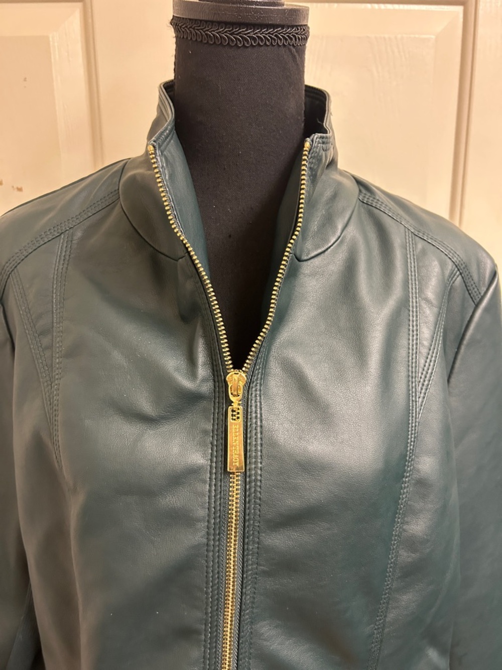 ELLEN TRACY Large Forest Green Coat, Face 100% Polyurethane, Back 50% Viscose - Picture 2 of 11